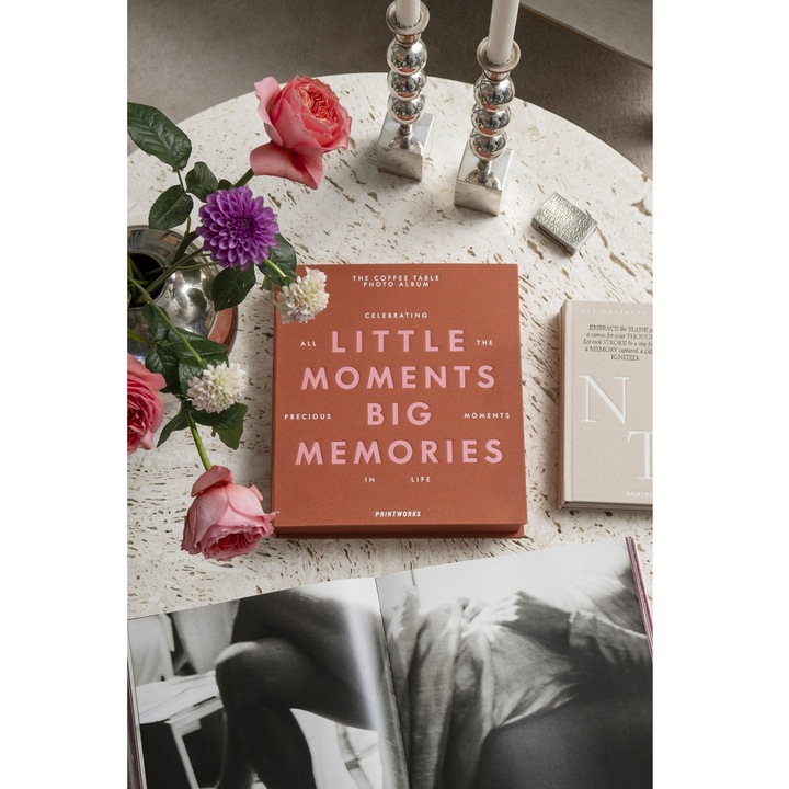 Printworks fotóalbum, Little Moments Big Memories, 27 x 24,5 cm, elegáns könyvborító, 30 fotó 10 x 15 cm, 30 oldal, ideális ajándék, narancs